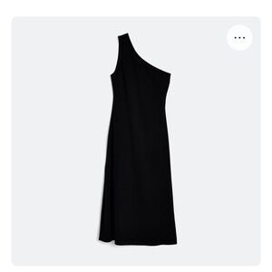 Elegant Black One-Shoulder Dress